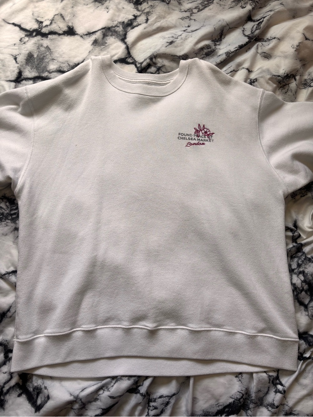 Hollister White Crewneck Sweatshirt with Subtle Logo